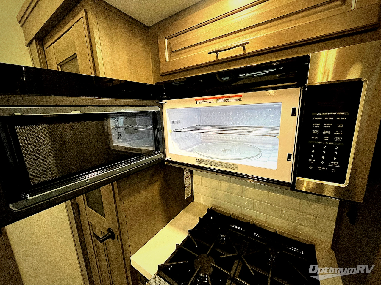 2024 Grand Design Solitude 380FL Photo 11