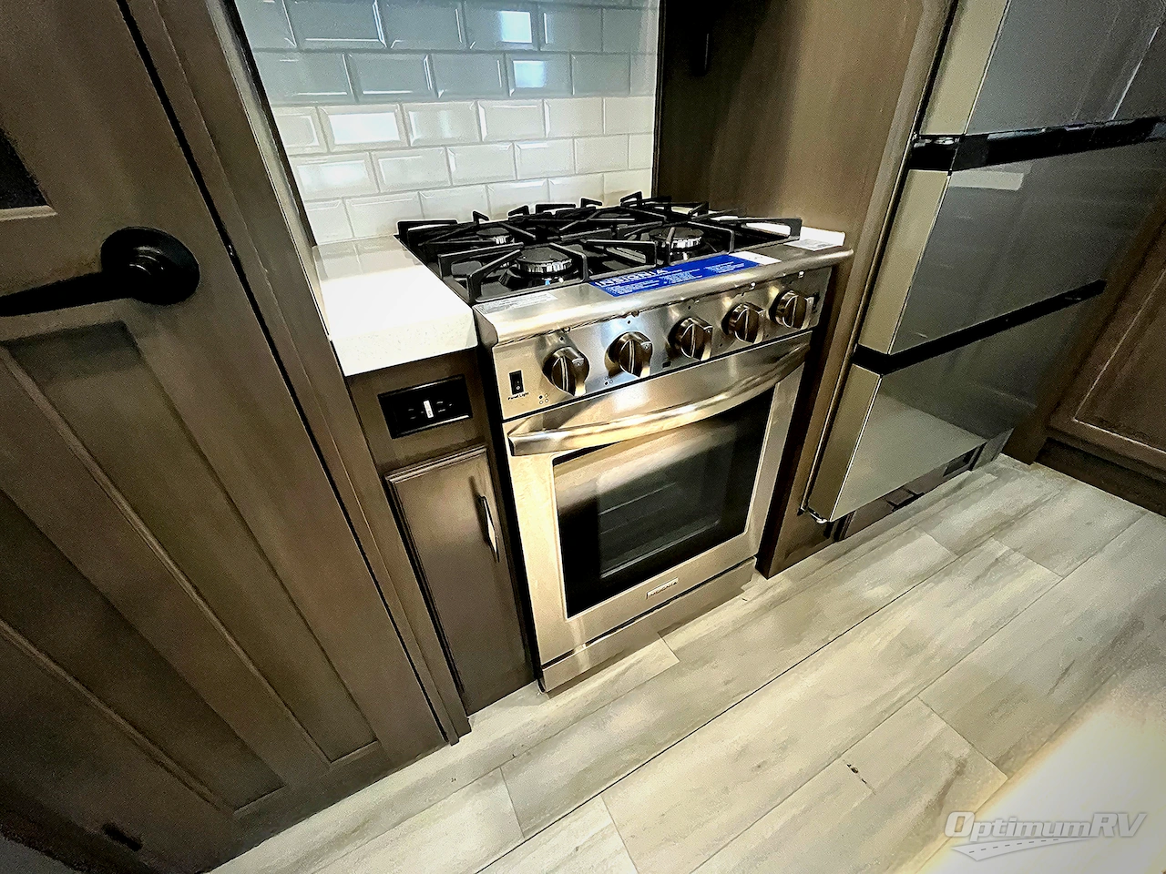 2024 Grand Design Solitude 380FL Photo 12