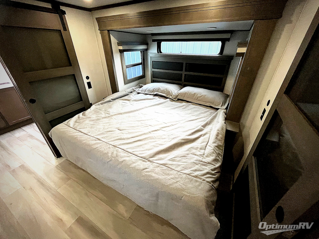 2024 Grand Design Solitude 380FL Photo 26