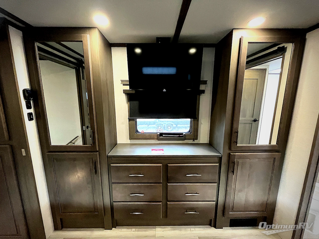 2024 Grand Design Solitude 380FL Photo 28