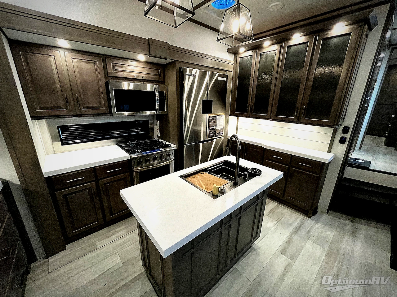 2024 Grand Design Solitude 376RD Photo 7
