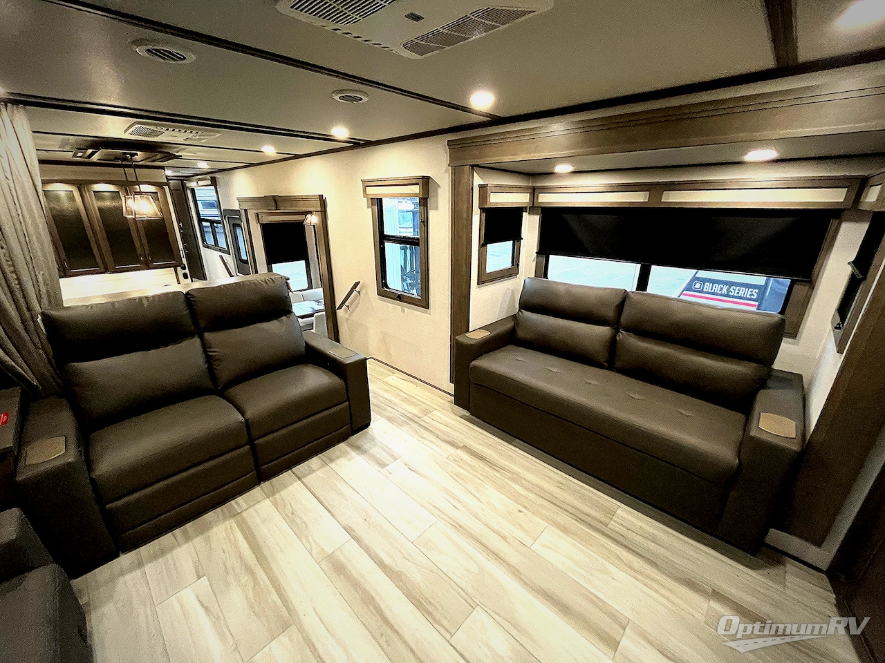 2024 Grand Design Solitude 376RD Photo 10