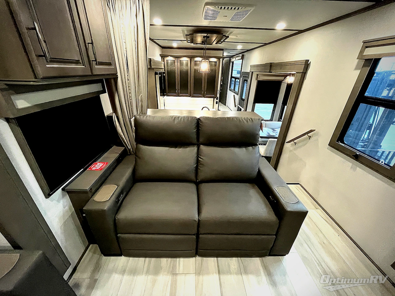 2024 Grand Design Solitude 376RD Photo 14
