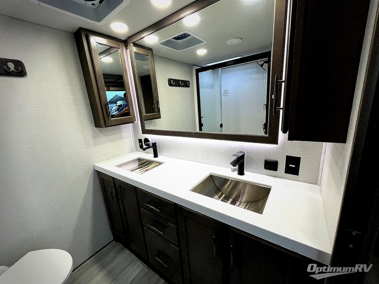 2024 Grand Design Solitude 376RD Photo 29