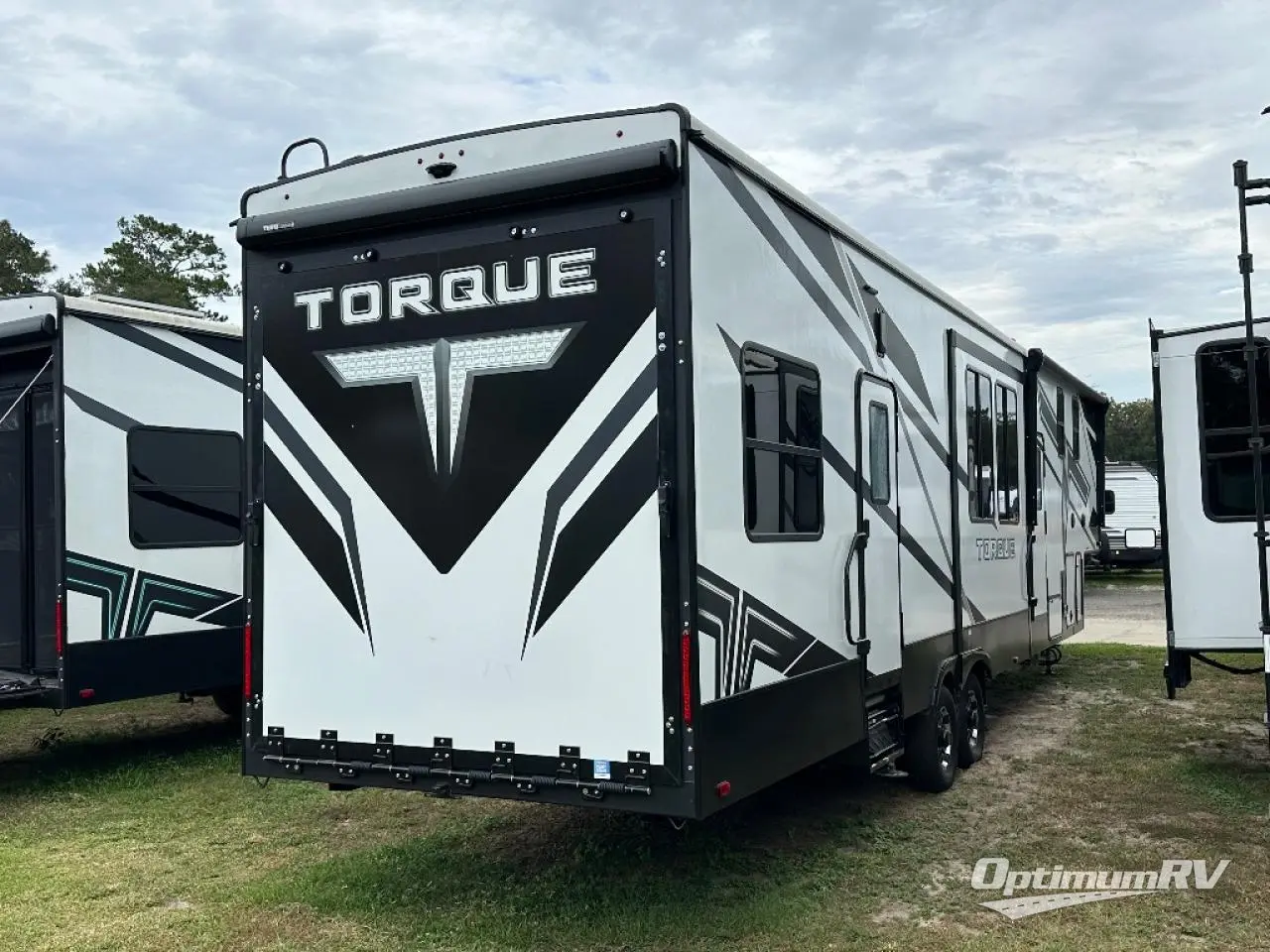 2024 Heartland Torque 384 Photo 2