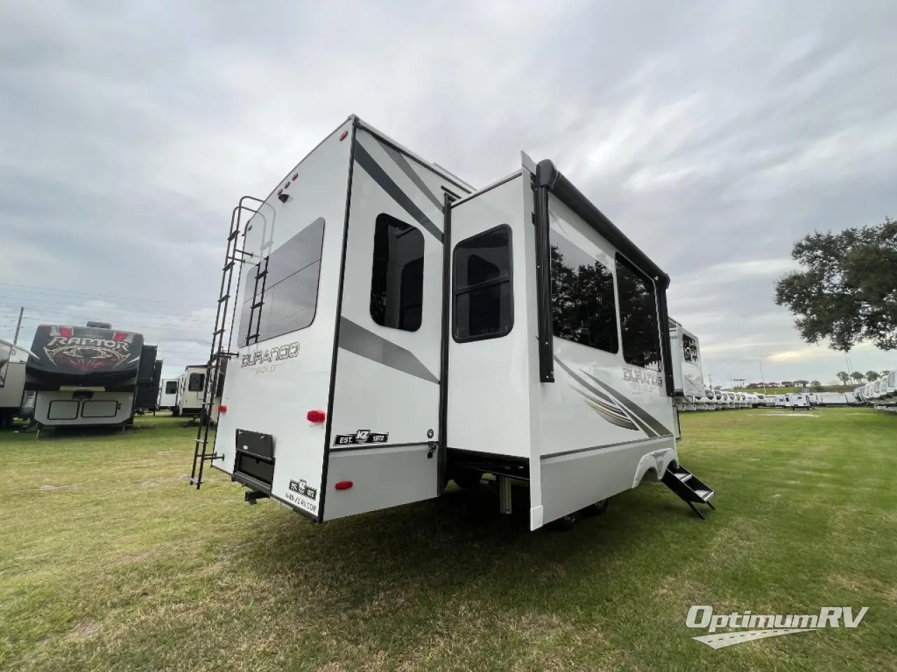 2024 KZ Durango Gold G310RLQ Photo 2