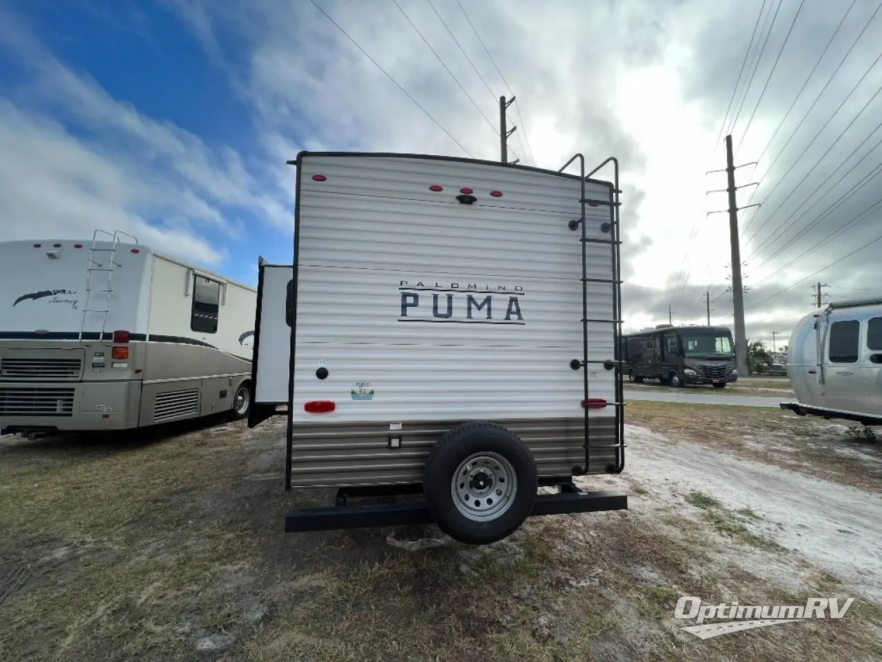 2023 Palomino Puma 28BHSS Photo 5