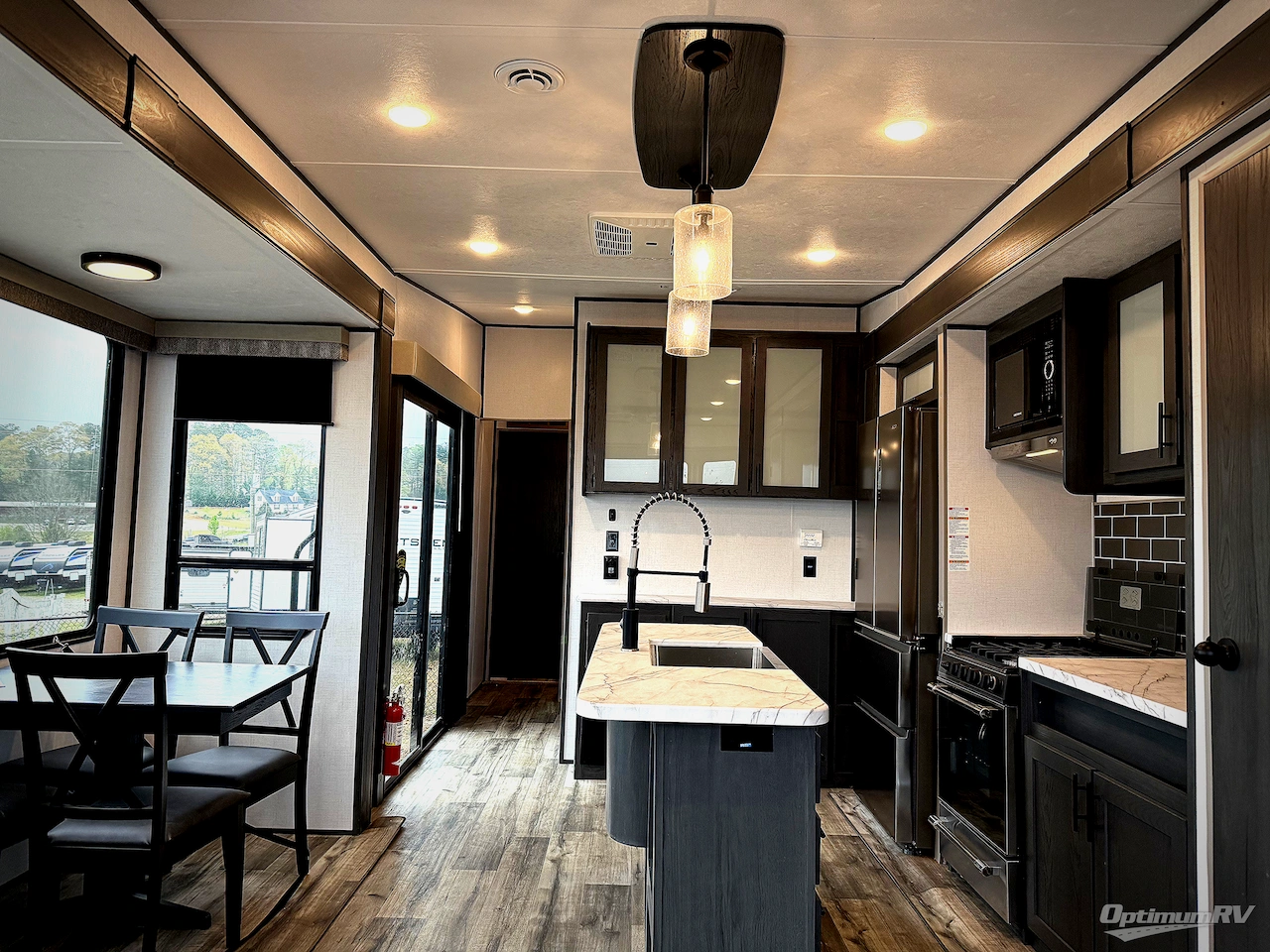 2024 Dutchmen Aspen Trail 390LOFT Photo 3