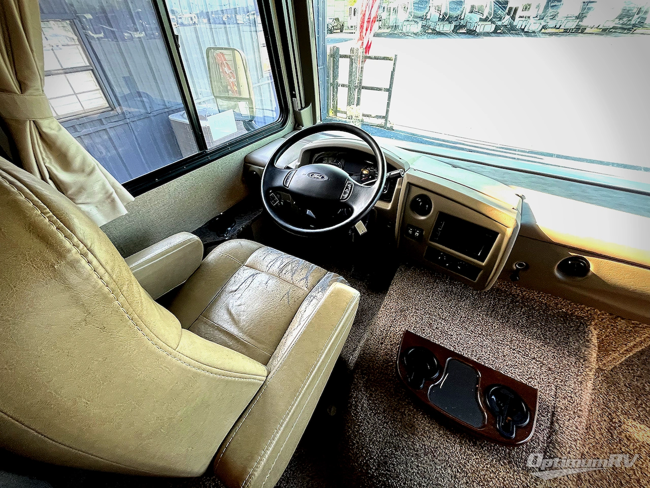 2018 Fleetwood Flair 30P Photo 5
