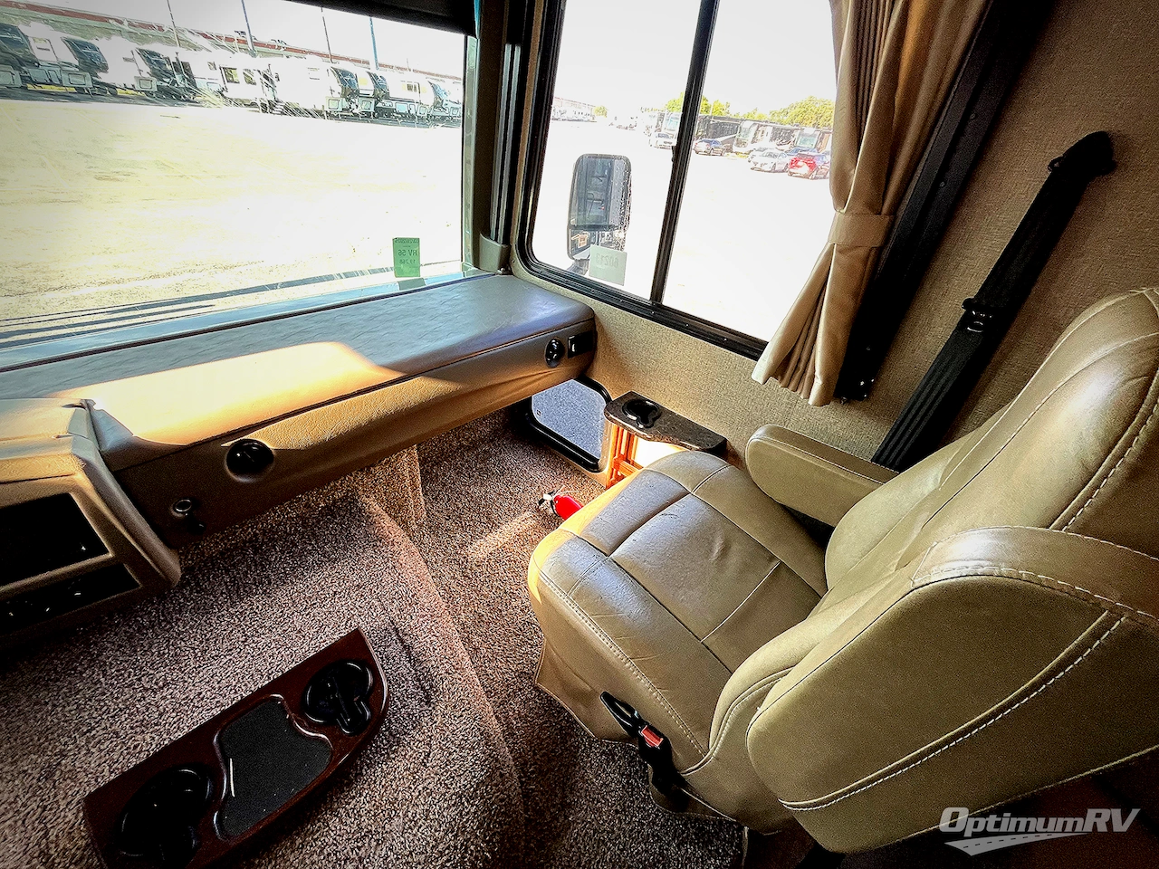 2018 Fleetwood Flair 30P Photo 6