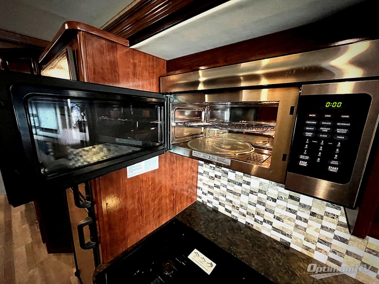 2018 Fleetwood Flair 30P Photo 12