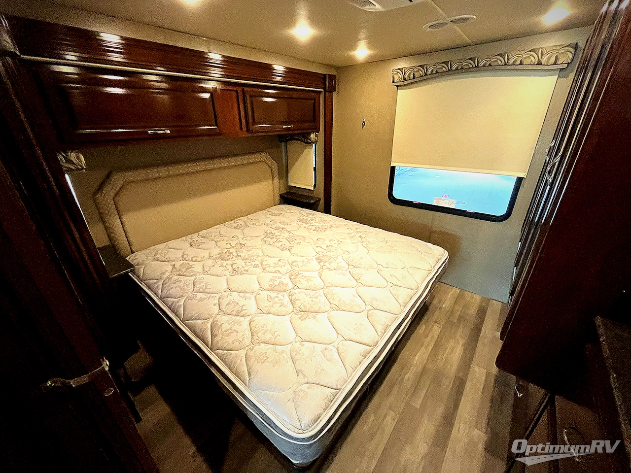2018 Fleetwood Flair 30P Photo 16