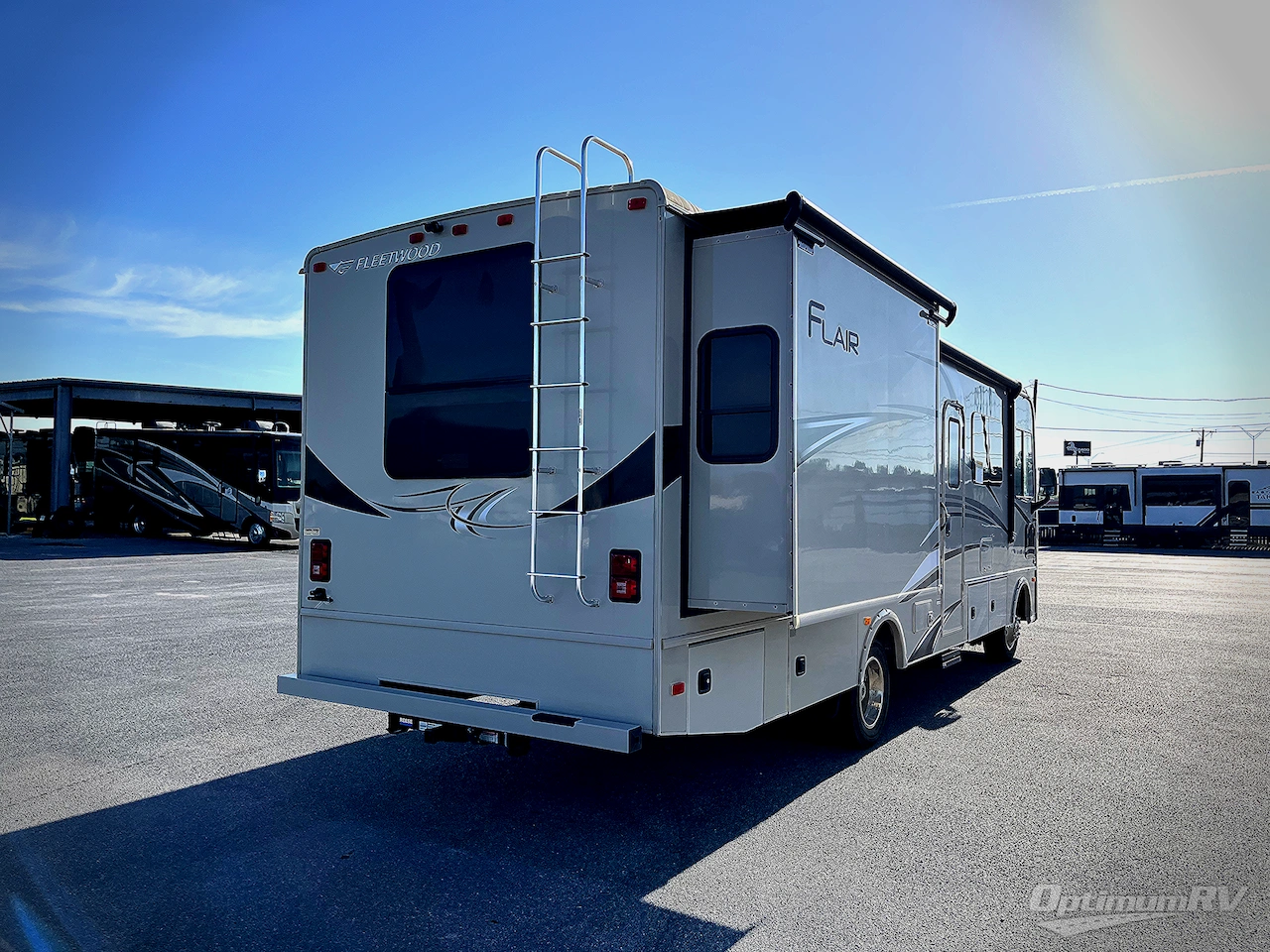 2018 Fleetwood Flair 30P Photo 2