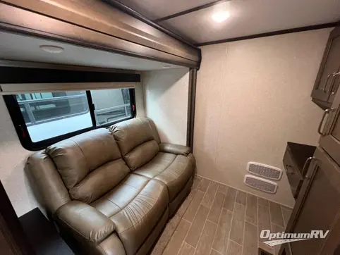 2020 Keystone Montana High Country 385BR RV Photo 3
