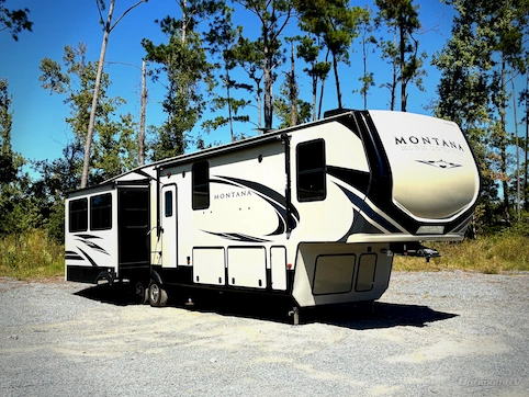 Used 2020 Keystone Montana High Country 385BR Featured Photo