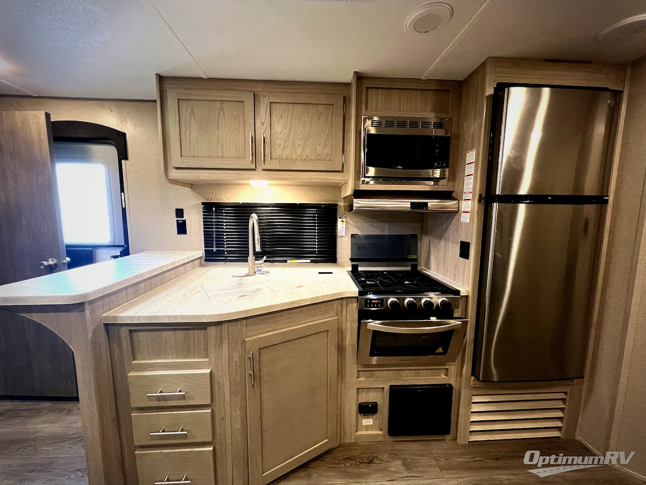 2022 Coachmen Catalina Legacy 243RBS Photo 8