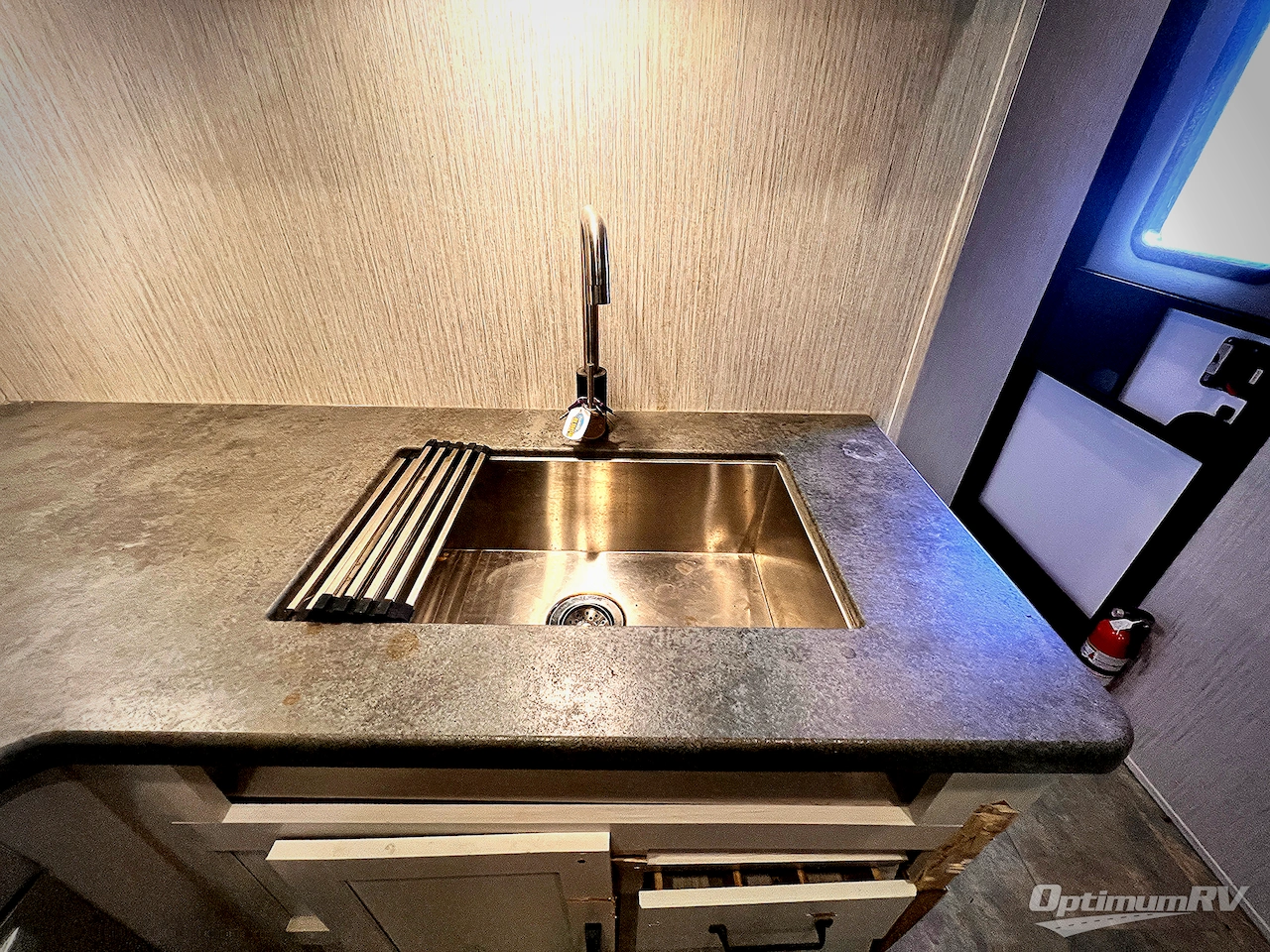 2022 Palomino Puma XLE Lite 27QBC Photo 10