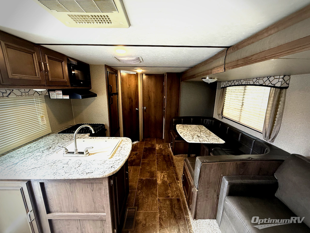 2018 Keystone Passport 3351BH Photo 4