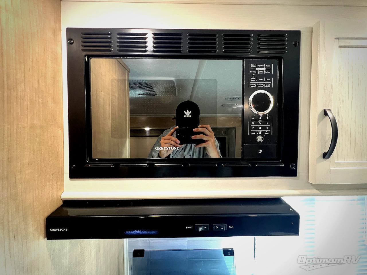 2024 Palomino SolAire 242RBS Photo 16