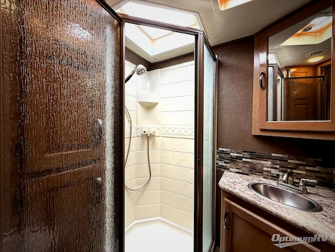 2018 Thor Four Winds 31W RV Photo 4