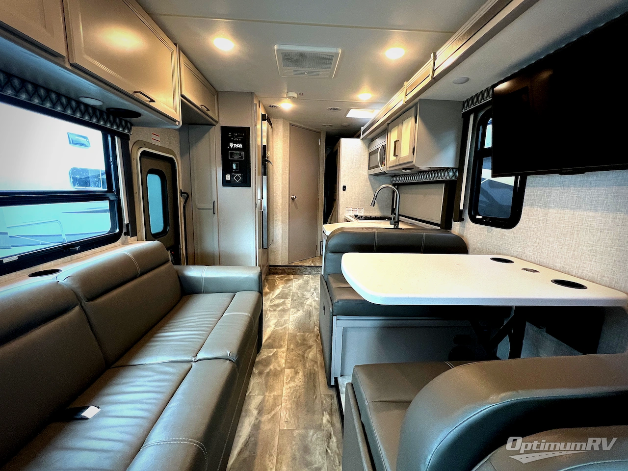 2023 Thor Quantum LF31 Photo 4