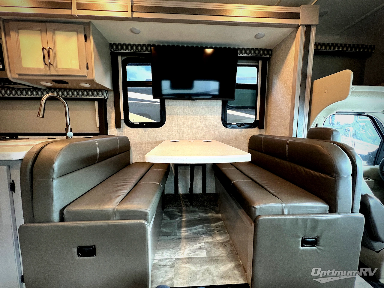 2023 Thor Quantum LF31 Photo 9