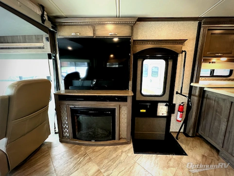 2019 Winnebago Forza 34T RV Photo 2