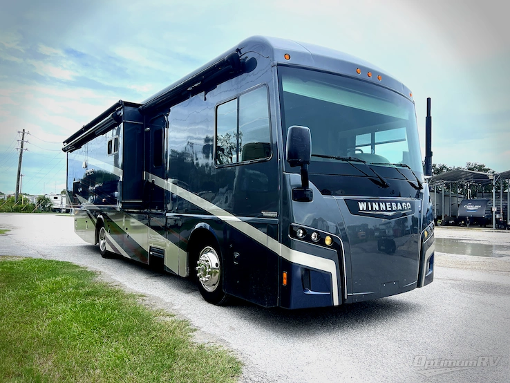 2019 Winnebago Forza 34T RV Photo 1