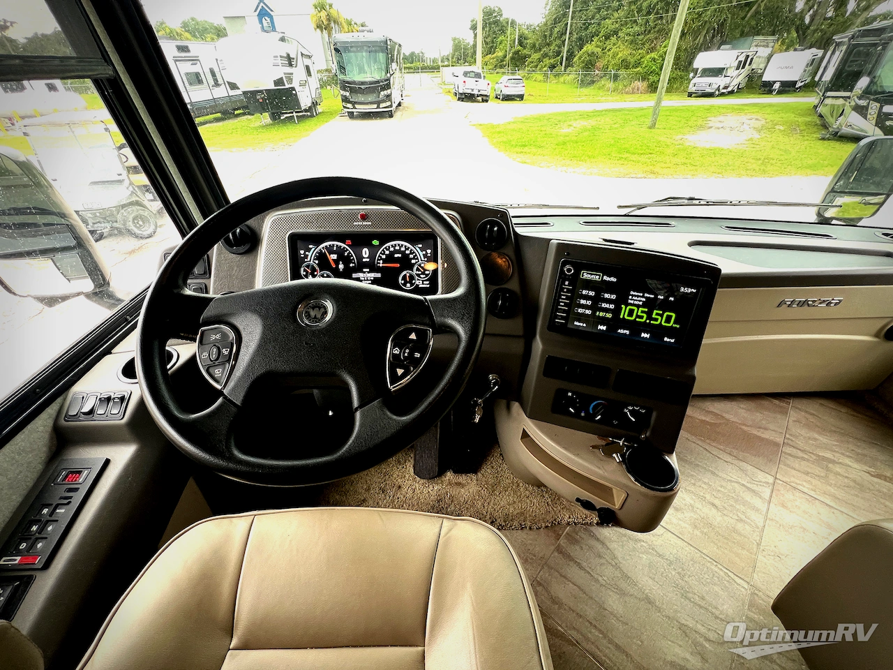 2019 Winnebago Forza 34T Photo 6