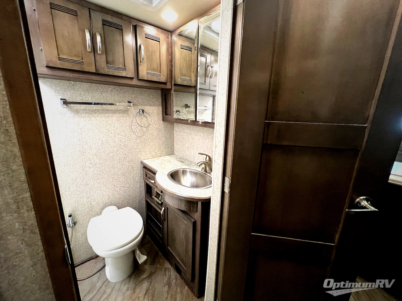 2019 Winnebago Forza 34T Photo 19