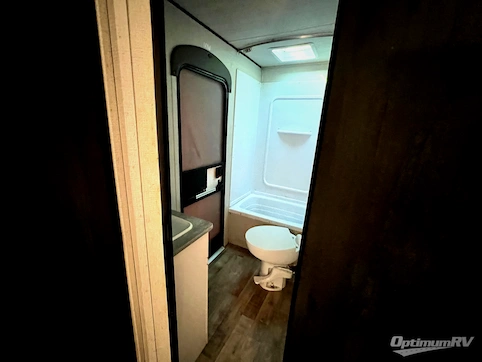 2022 Keystone Hideout 272BH RV Photo 4