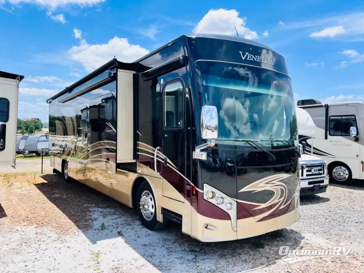 2016 Thor Venetian A40 RV Photo 1