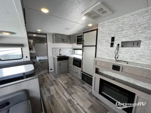 2022 Dutchmen Coleman Light 2835BH RV Photo 3