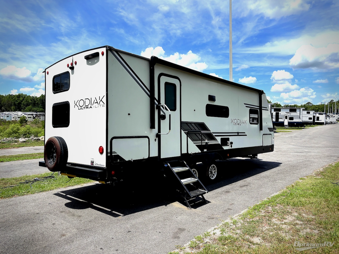 2023 Dutchmen Kodiak Ultra-Lite 250BHSL Photo 2