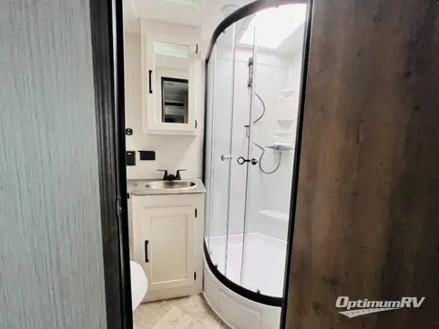 2022 Palomino Puma 32RBFQ RV Photo 4