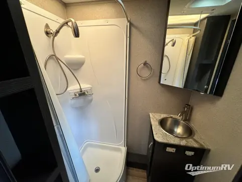 2020 Dynamax isata 3 24RW RV Photo 4