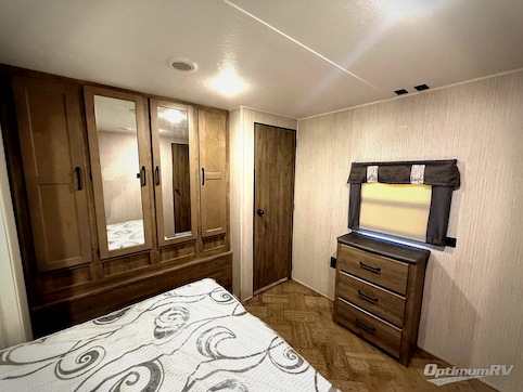 2022 Palomino Puma 32RBFQ RV Photo 4