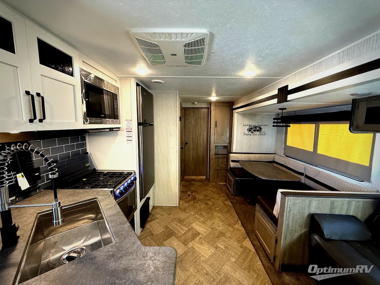 2022 Palomino Puma 32RBFQ Photo 4