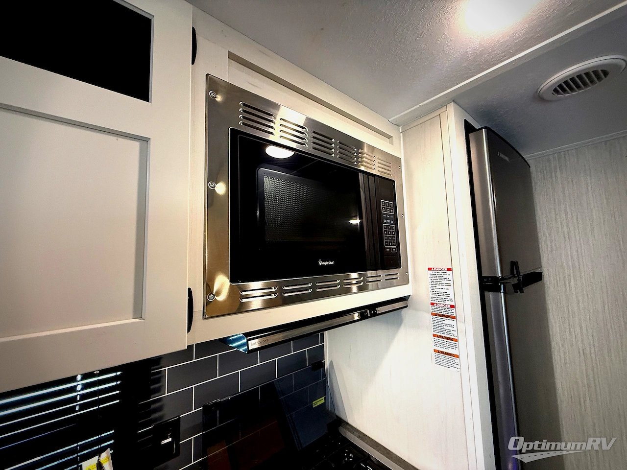 2022 Palomino Puma 32RBFQ Photo 13