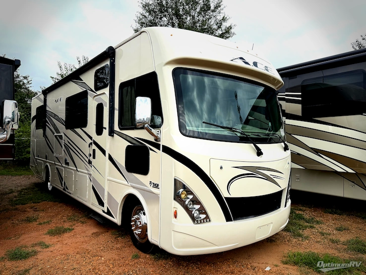 2018 Thor ACE 30.4 RV Photo 1