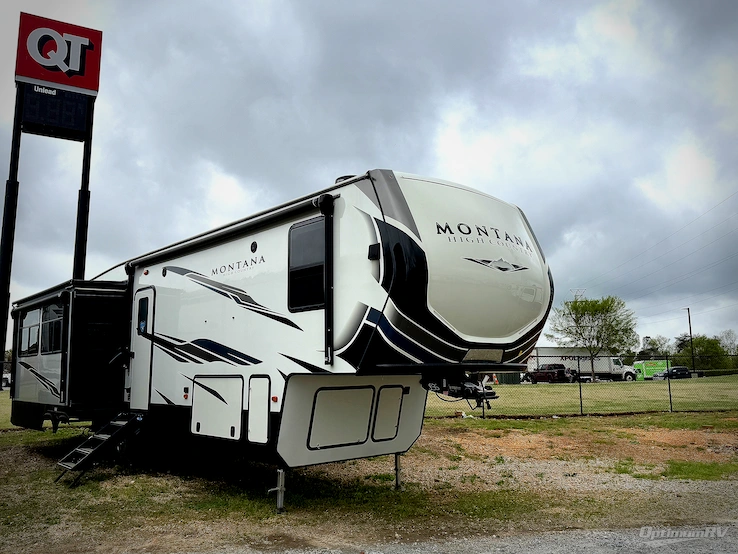 2021 Keystone Montana High Country 331RL RV Photo 1