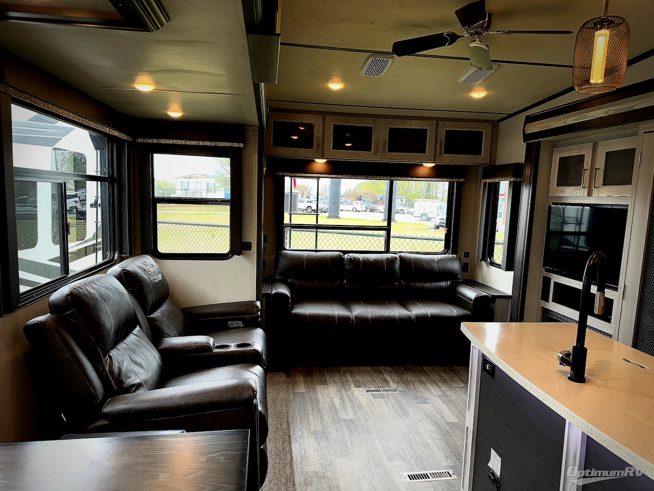 2021 Keystone Montana High Country 331RL Photo 4