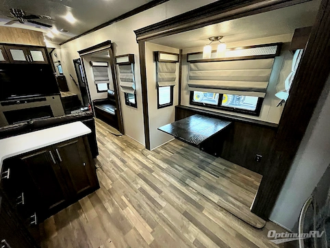 2020 Forest River Cardinal Luxury 3750BKX RV Photo 2