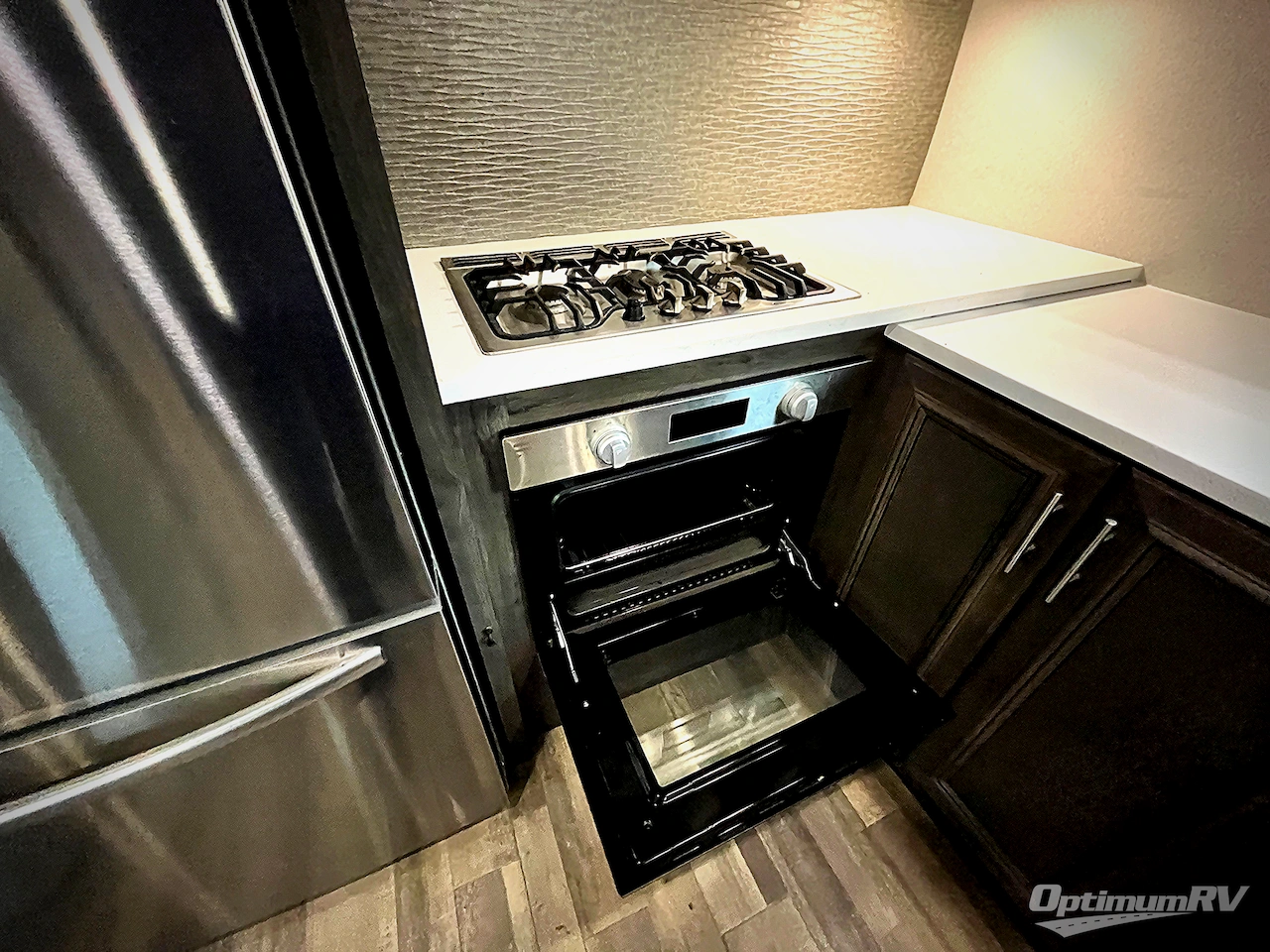 2020 Forest River Cardinal Luxury 3750BKX Photo 15