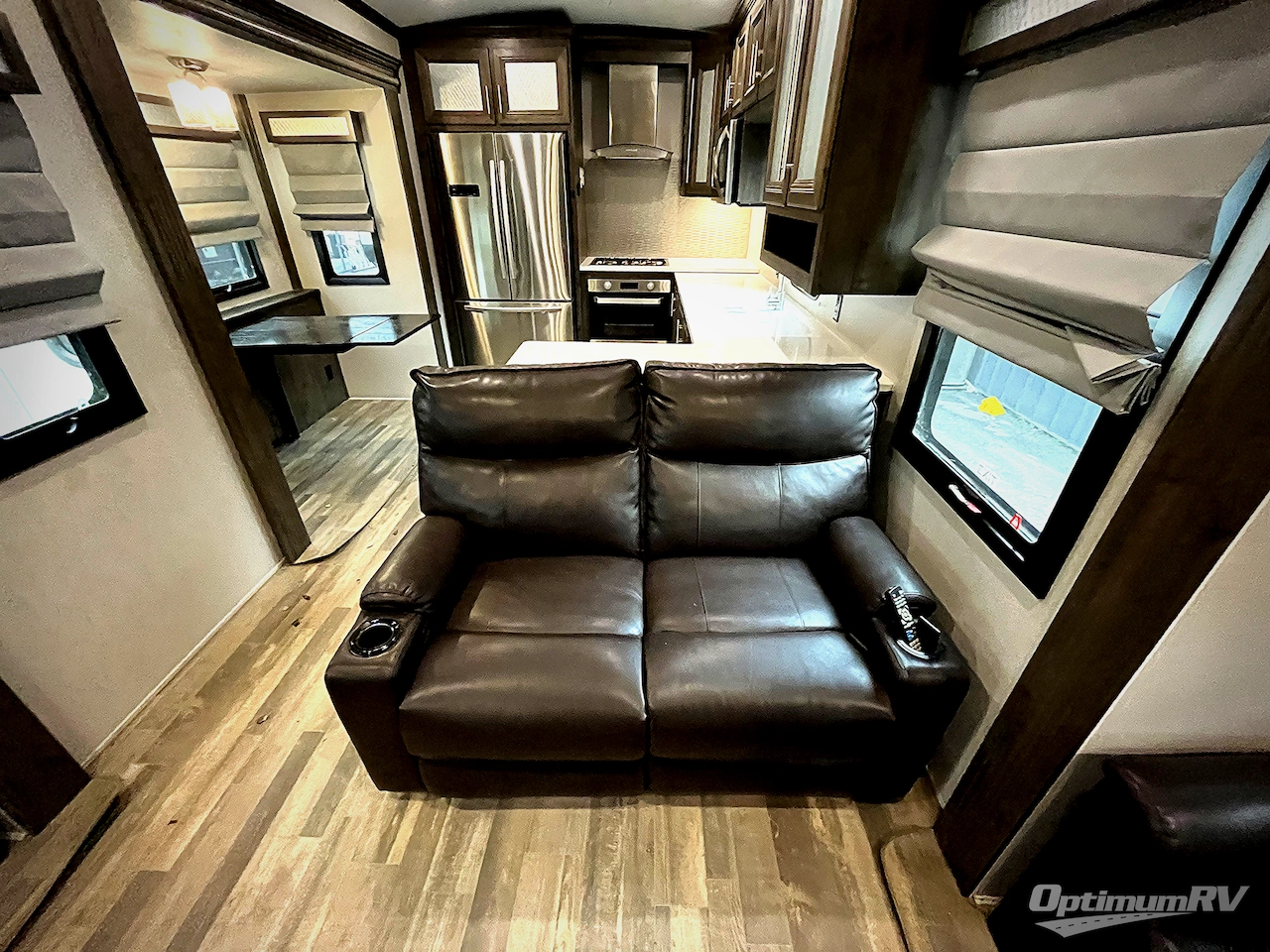2020 Forest River Cardinal Luxury 3750BKX Photo 21