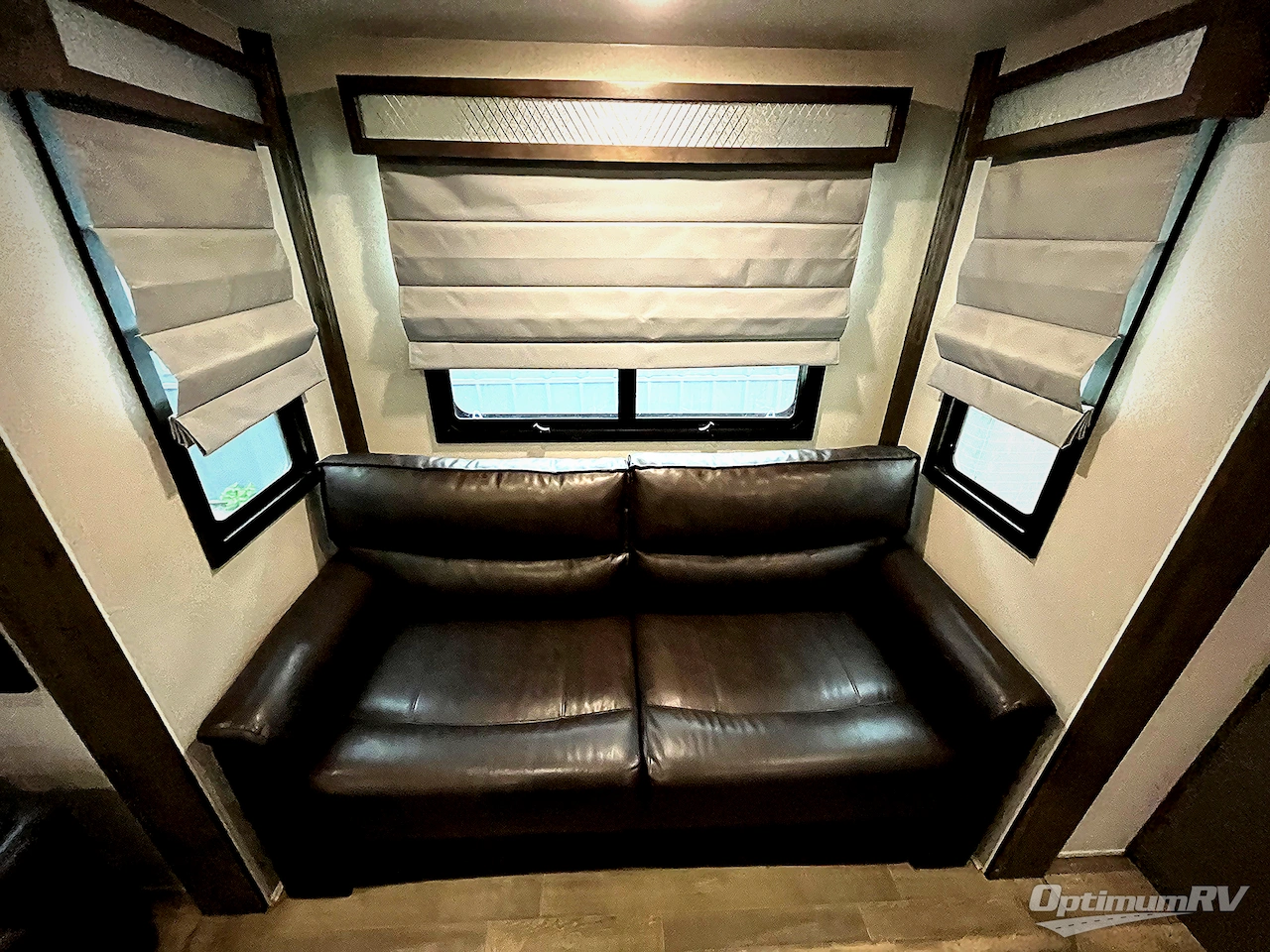 2020 Forest River Cardinal Luxury 3750BKX Photo 22