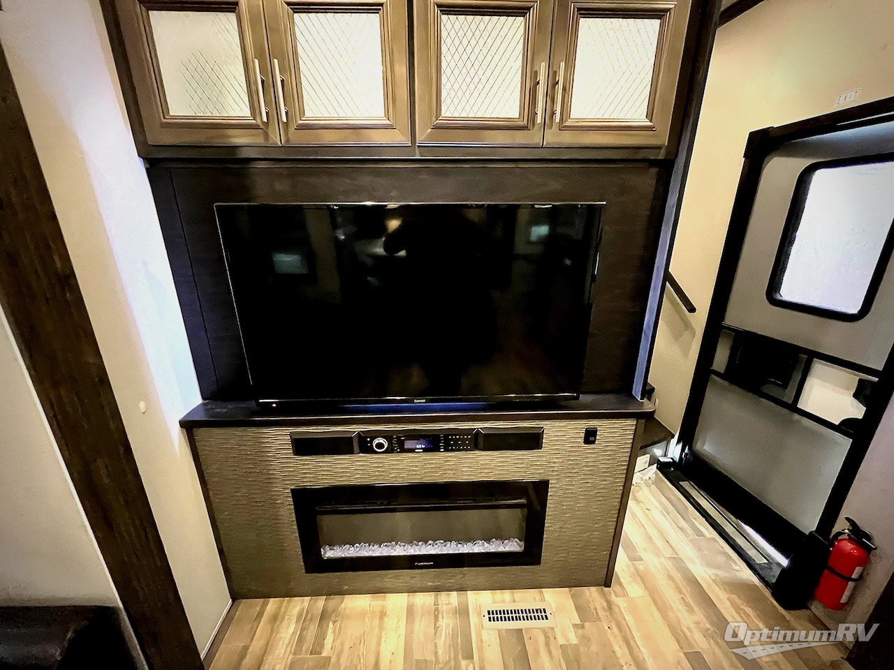 2020 Forest River Cardinal Luxury 3750BKX Photo 23