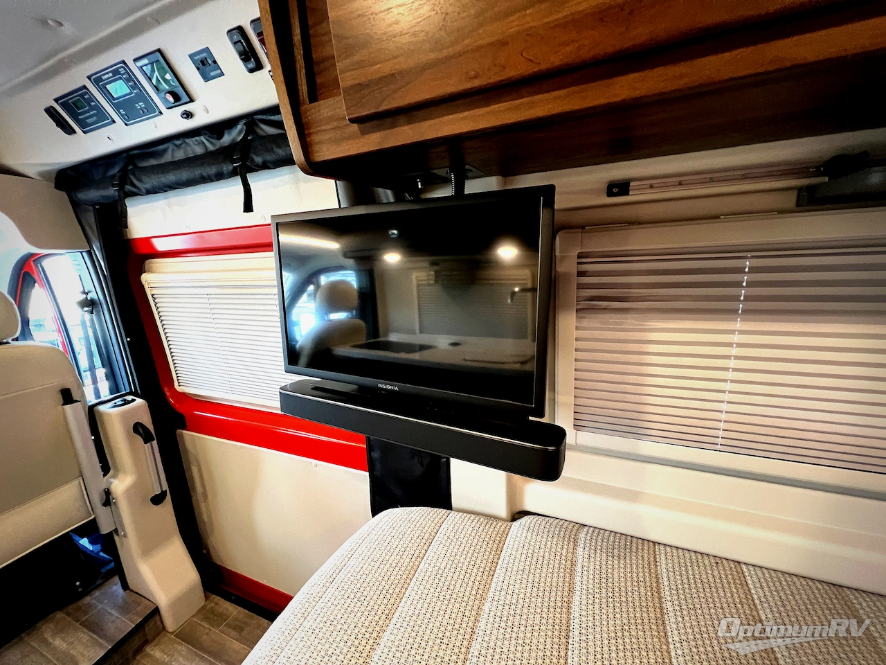 2024 Winnebago Travato 59K Photo 13