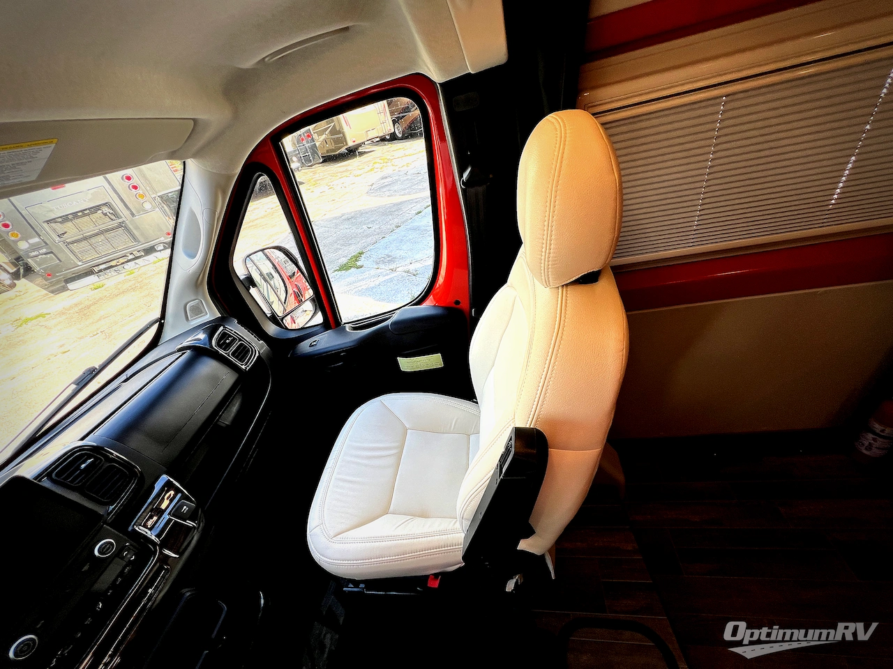 2024 Winnebago Travato 59K Photo 8