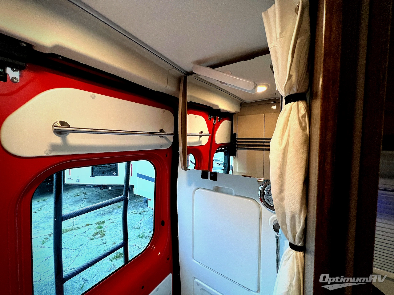 2024 Winnebago Travato 59K Photo 18